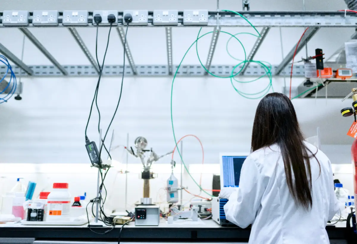 Ilustrasi | Hard skill dan soft skill yang dibutuhkan untuk pekerjaan masa depan. (Sumber : Pexels/ThisIsEngineering)