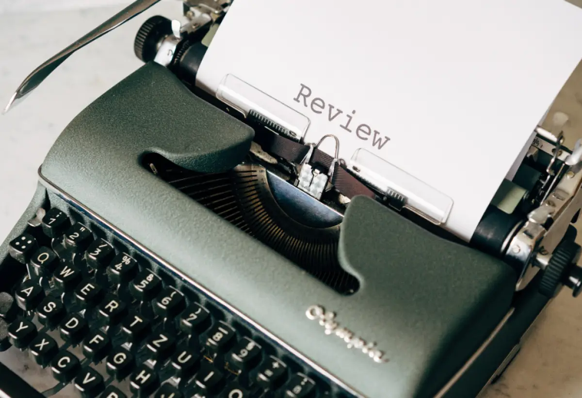 Ilustrasi | 7 strategi mendapatkan ulasan positif pelanggan. (Sumber : Pexels/Markus Winkler)