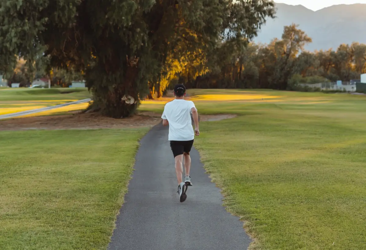 Manfaat olahraga pagi dan jenis olahraga yang mudah dilakukan. (Sumber : Pexels/Enric Cruz López)