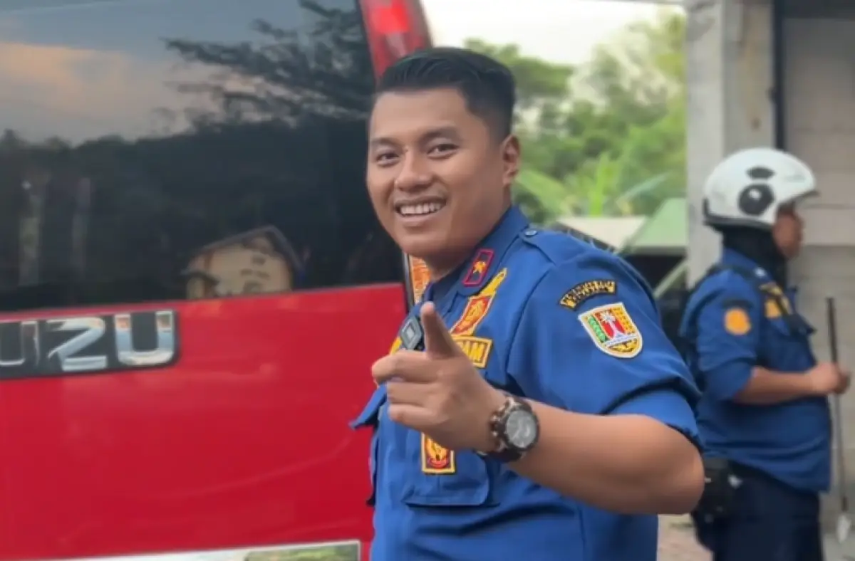 Sekdis Damkar Semarang, Ade Bhakti Ariawan, mengeluh akun TikToknya diblokir, imbas report massal dari buzzer? (Sumber : Instagram @adebhakti)