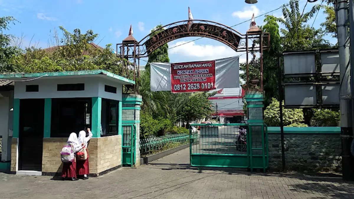 SD Negeri Pekunden yang lolos administrasi untuk kategori Sekolah Adiwitaya Kota Semarang 2023. (Sumber : Google Madness Merch Semarang)