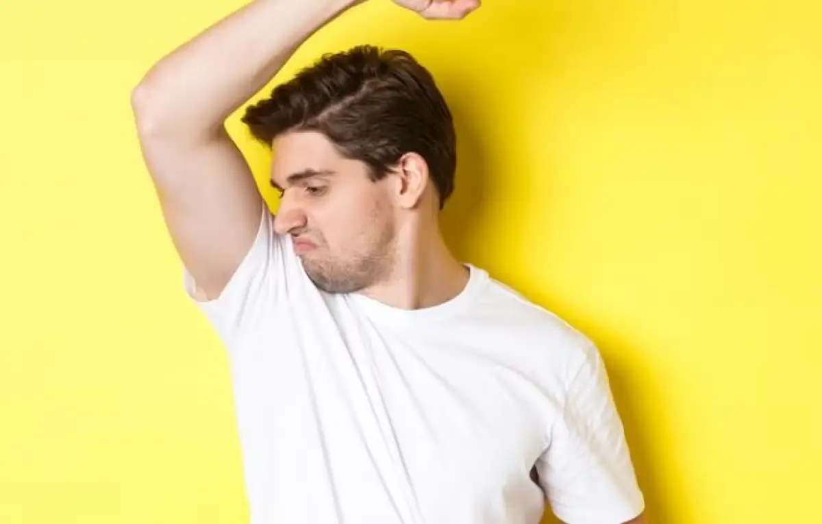 10+ Jenis Makanan yang Bisa Mengurangi Bau Badan Secara Alami (Sumber : Freepik/benzoix)