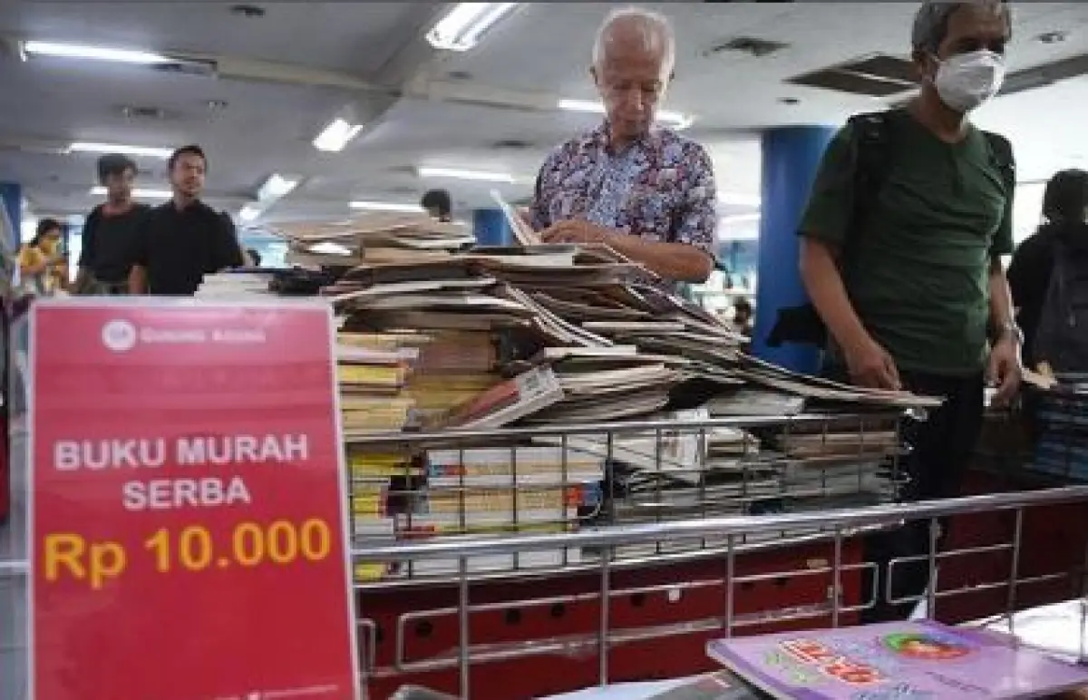 Jelang Tutup Permanen Toko Buku Gunung Agung Malah Banjir Pengunjung, Jual Buku Murah Mulai Rp 10 Ribuan (Sumber : instagram.com/ussfeed)