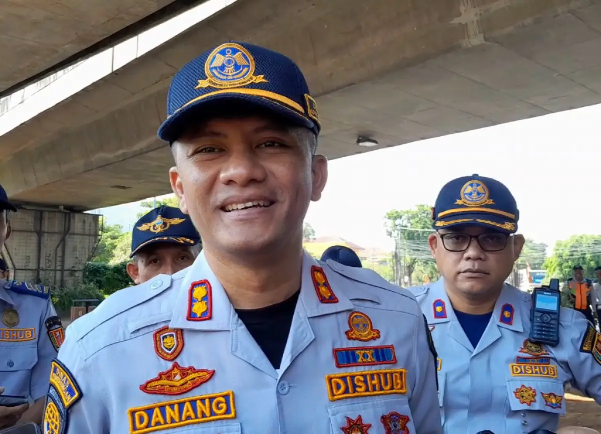 uji KIR kendaraan bermotor, izin trayek, dan biaya terminal tidak lagi dikenai biaya retribusi. (Sumber : Dok. Pemkot Semarang)