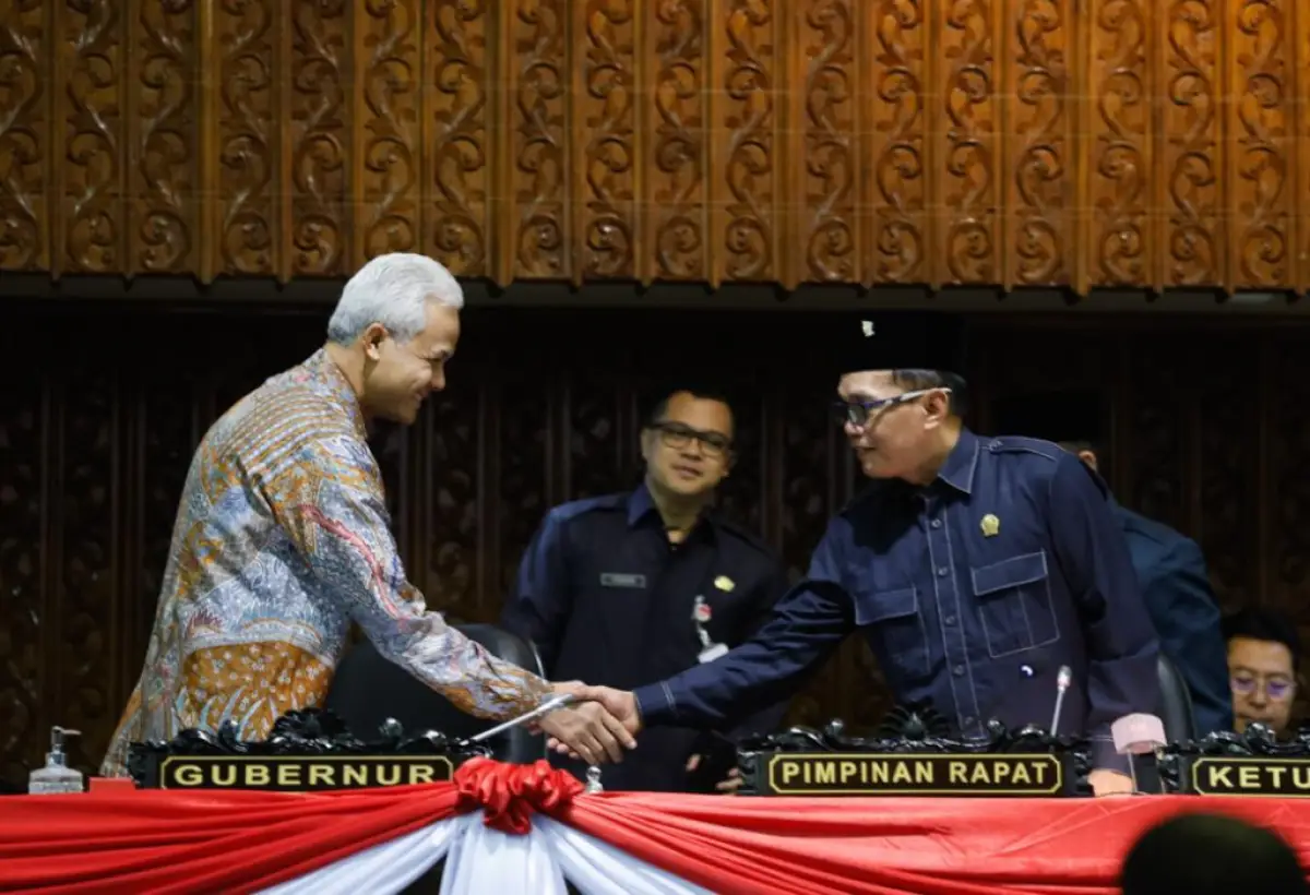 Jelang purnatugas, Ganjar Pranowo apresiasi kerjasama DPRD Provinsi Jawa Tengah yang hasilkan kebijakan positif untuk masyarakat. (Sumber : Dok. Pemprov Jawa Tengah)
