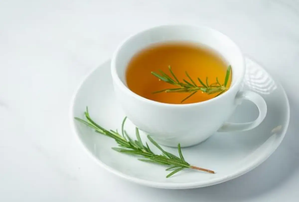 Ilustrasi | Minum Teh Setiap Hari Bisa Jaga Berat Badan dan Sehatkan Jantung? Berikut Segundang Manfaat Lainnya yang Wajib Diketahui (Sumber : Freepik/jcomp)