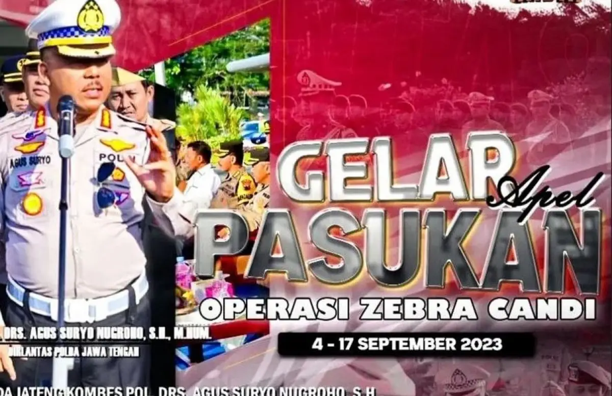 Polrestabes Semarang bagikan helm gratis ke masyarakat (Sumber : Instagram @Polrestabes_Semarang)