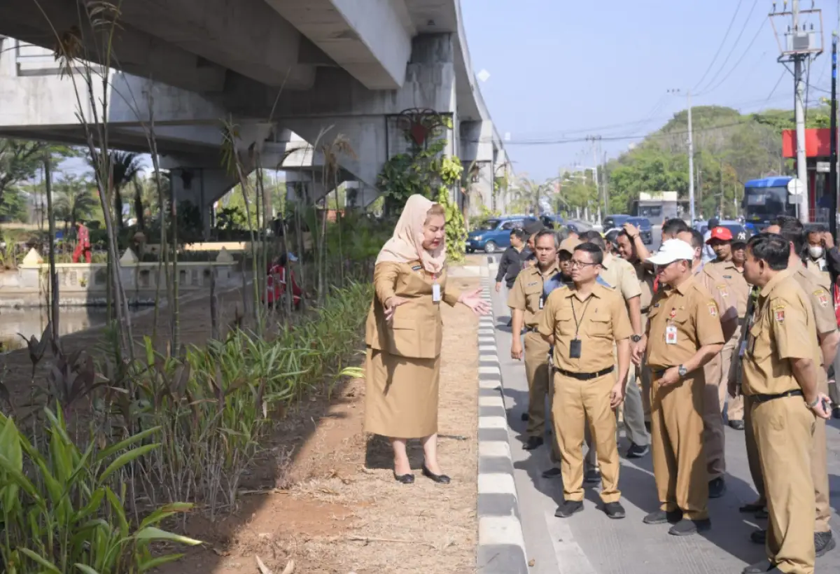 Wali Kota Semarang meminta OPD lebih peduli dengan pemeliharaan taman kota dan perawatan rutin saluran air. (Sumber : Dok. Pemkot Semarang)