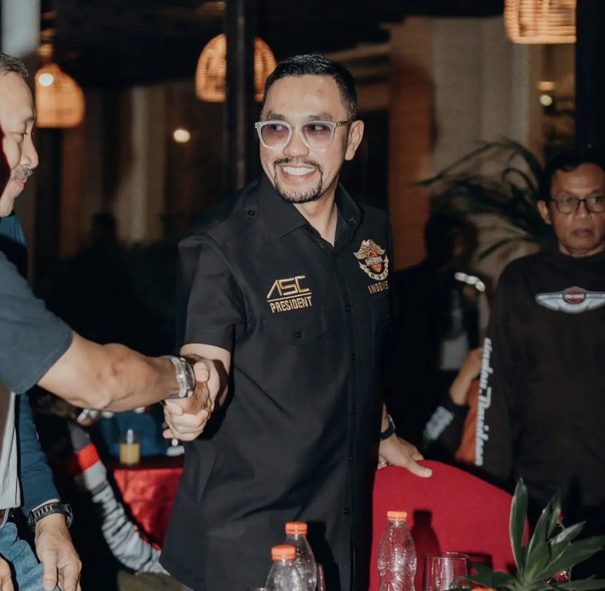 Ahmad Sahroni pertanyakan penjagaan Mabes Polri usai insiden Rocky Gerung dilabrak (Sumber : instagram @ahmadsahroni88)