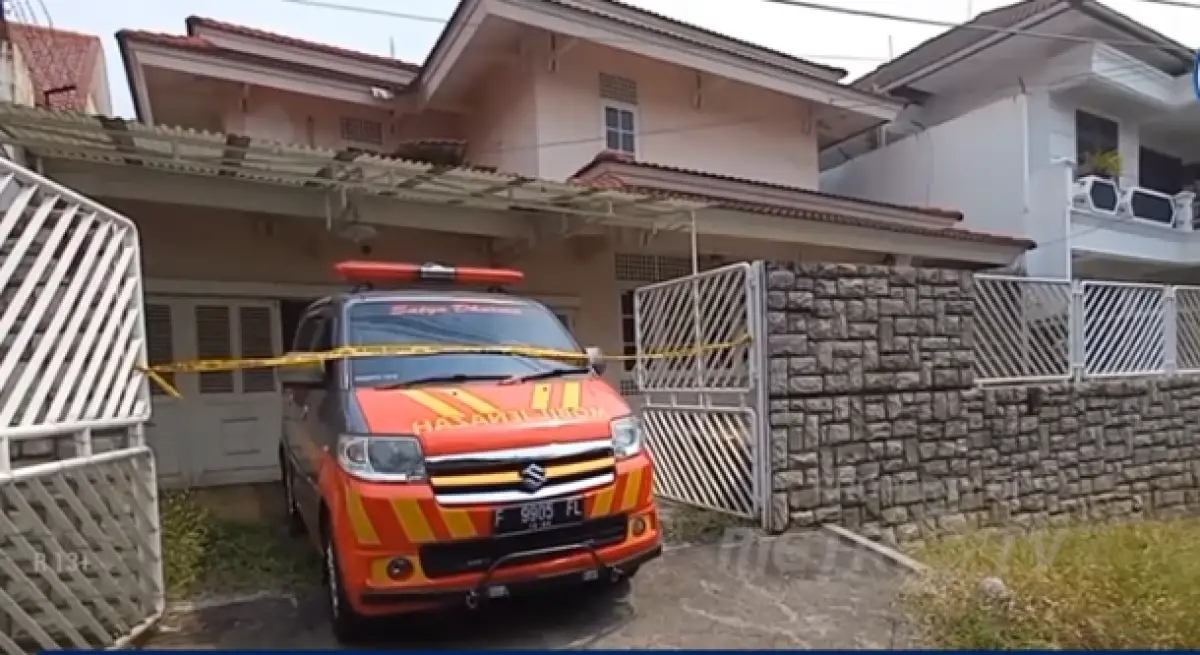 Keluar Rumah Cuma Kalau Buang Sampah, Begini Pengakuan Tetangga Ibu dan Anak di Depok (Sumber : YouTube/Metro Tv)