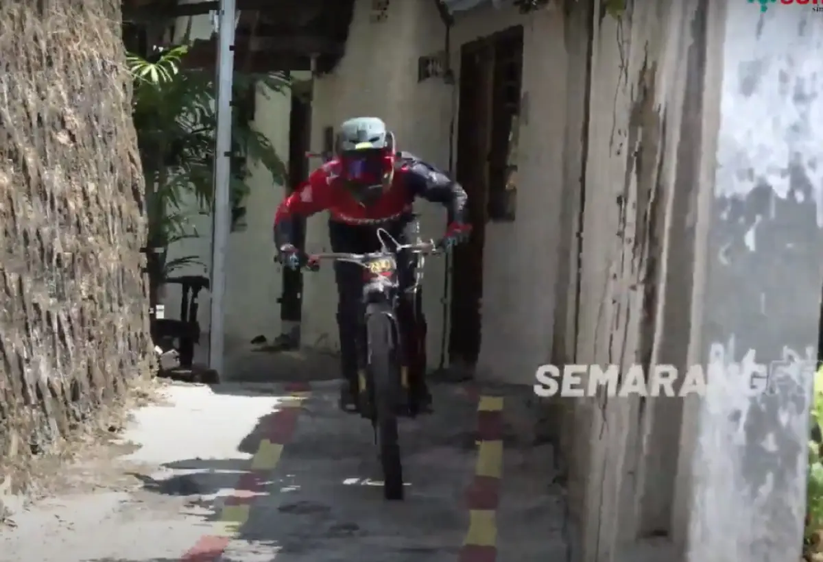 Gajahmungukur Ultimate Urban Downhill 2023. (Sumber : YouTube/@semarangpemkot)
