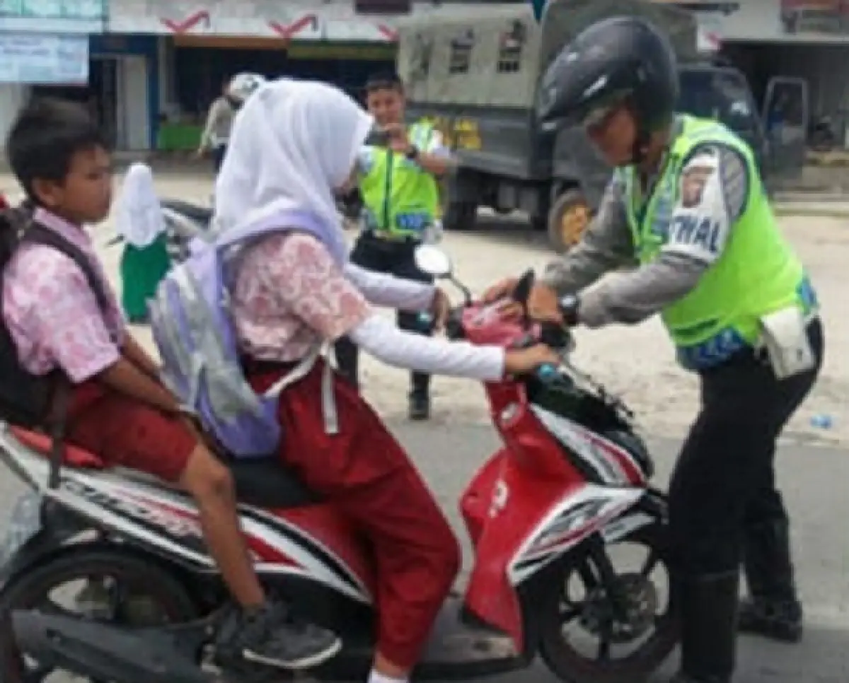 Anak di bawah umur yang tak memiliki SIM akan kena tilang jika nekat berkendara. (Sumber : Polrestabes Semarang)