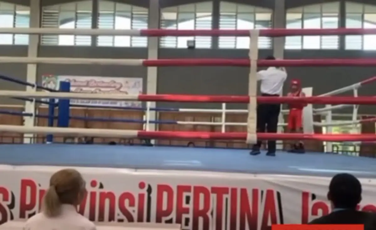 video detik-detik atlet tinju meninggal sesaat setelah pertandingan di PON Jawa Timur (Sumber : instagram @ctd.insider)
