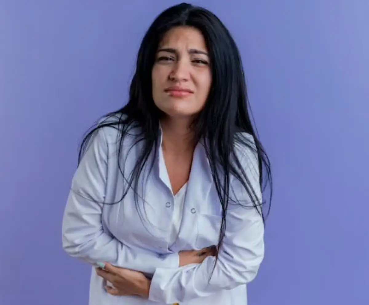 Ilustrasi | Pertolongan pertama saat Gerd kambuh (Sumber : Freepik/stockking)