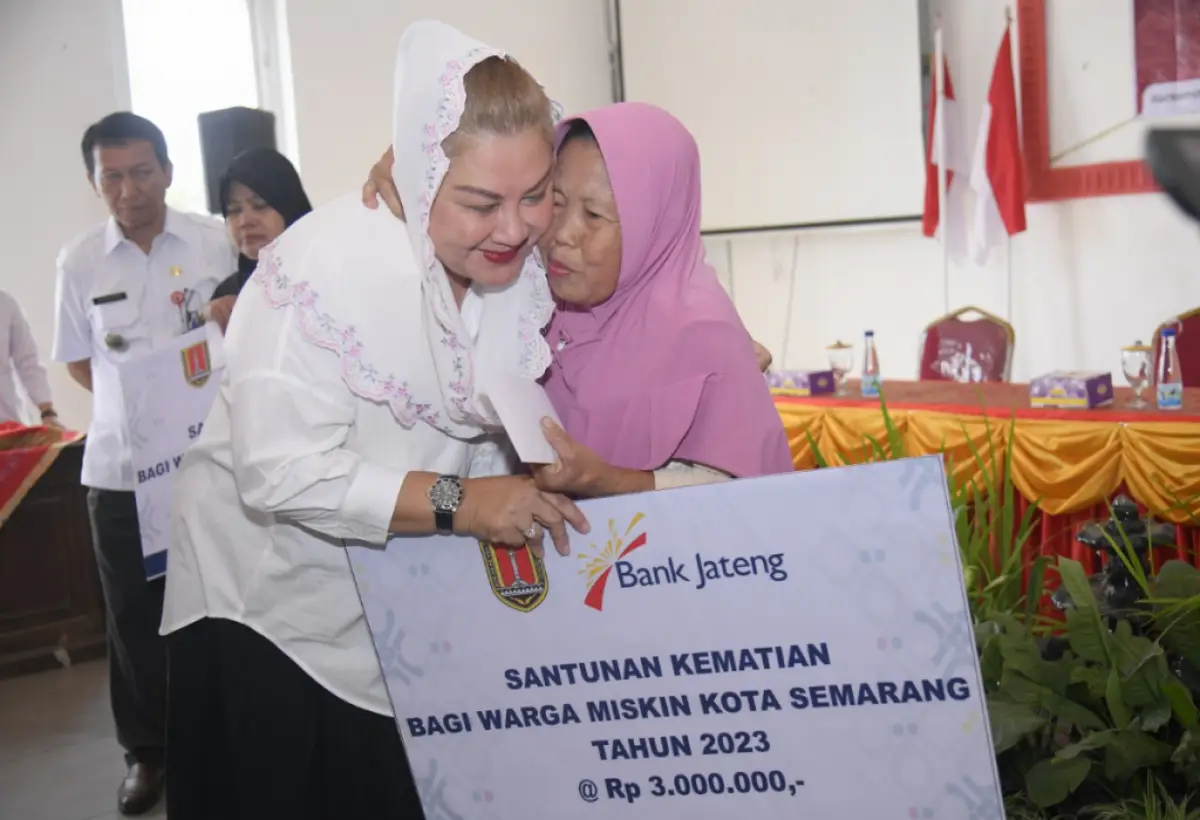 Penyaluran santunan kematina di Kota Semarang, ahli waris peroleh Rp 3 juta. (Sumber : Pemkot Semarang)