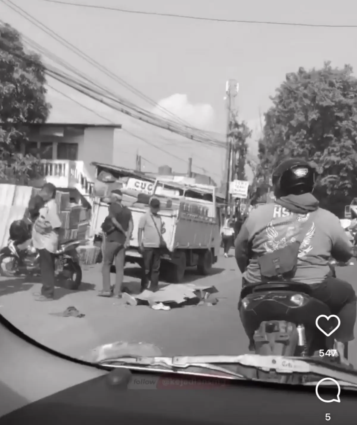 Telah terjadi kecelakaan di Jalan Penggaron Semarang arah terminal (Sumber : Instagram @kejadiansmg)