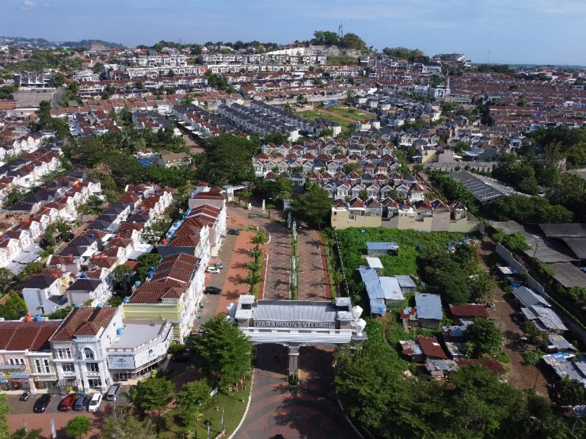 Wilayah perumahan yang mengalami pertumbuhan cukup pesat, salah satunya di Semarang Barat karena dekat pusat kota.