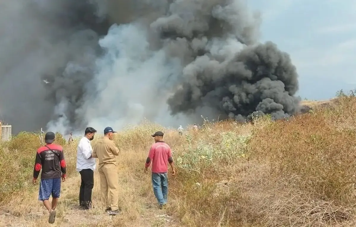 Terjadi kebakaran di sudut TPA Jatibarang Kota Semarang, Senin 18 September 2023 siang. (Sumber : BPBD Kota Semarang)