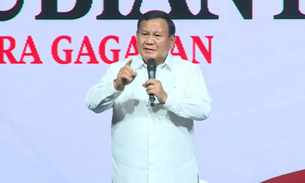 Prabowo Subianto menjawab soal sikap Ketum PAN, Zulkifli Hasan, yang bagi-bagi uang ke nelayan di Karawang, Selasa 19 September 2023. (Sumber : YouTube Najwa Shihab)