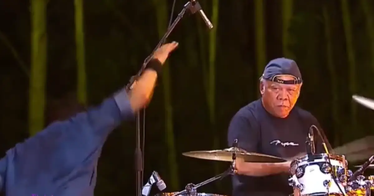 Viral Video Stik Drum Menteri PUPR Basuki Patah saat Iringi Band GIGI, Armand Maulana Panik (Sumber : Tiktok/@negeriku_62)