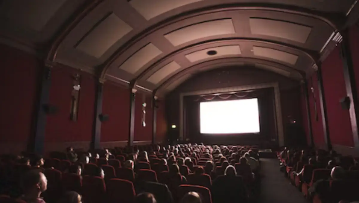 Waduh! Viral Video TikTok Anak SD Diajak Nonton Film Horor 13 Tahun ke Atas oleh Guru (Sumber : Unsplash/@Jake Hills)