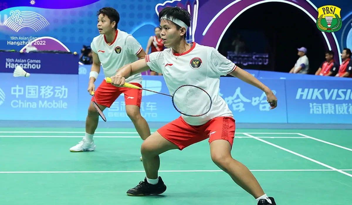 Apriyani Rahayu/Siti Fadia Silva Ramadhanti kalah dari wakil Tiongkok, Chen Qing-Chen/Jia Yi Fan, di babak perempat final Asian Games 2022. (Sumber : PBSI)