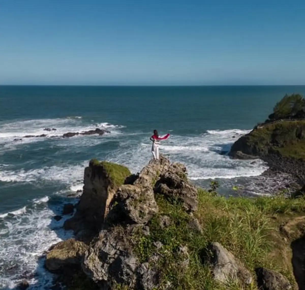 Pantai Menganti di Kebumen (Sumber : Instagram/@mengantikebumen)