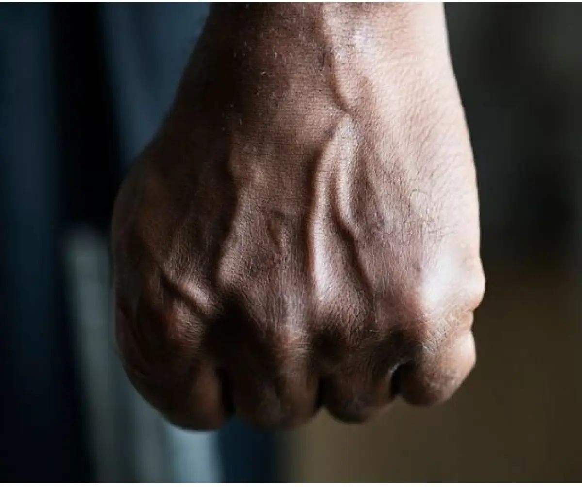 ilustrasi : kasus penganiayaan Ketua Gerindra Kota Semarang dihentikan sementara (Sumber : freepik)