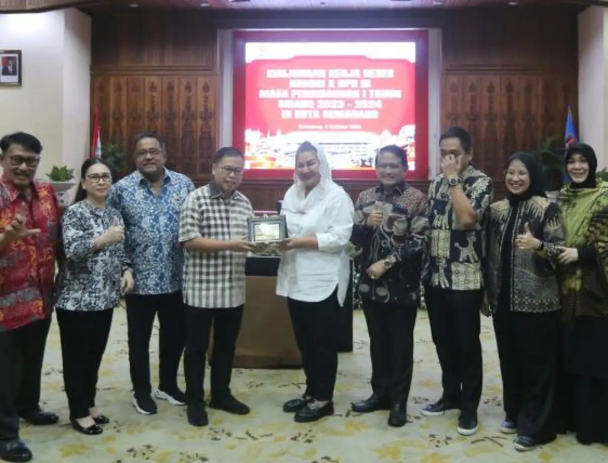 Saat Mbak ita bersama Komisi X DPR RI (Sumber : semarangkota.go.id)