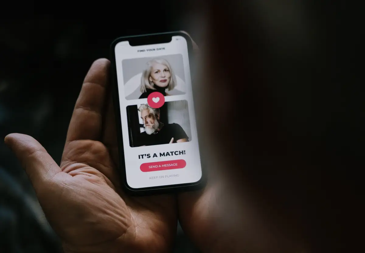 Ilustrasi | Catfishing, bahaya penipuan dalam kencan online. (Sumber : Pexels/cottonbro studio)