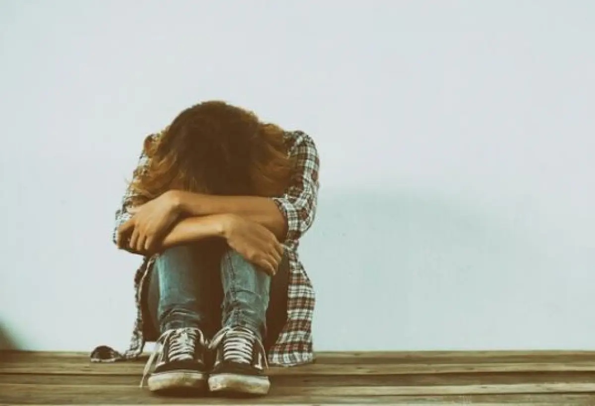 Ilustrasi | Dampak depresi pada remaja (Sumber : Freepik/jcomp)