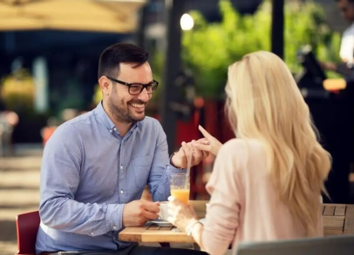 Ilustrasi : kiat sukses kencan pertama tak terlupakan (Sumber : freepik)