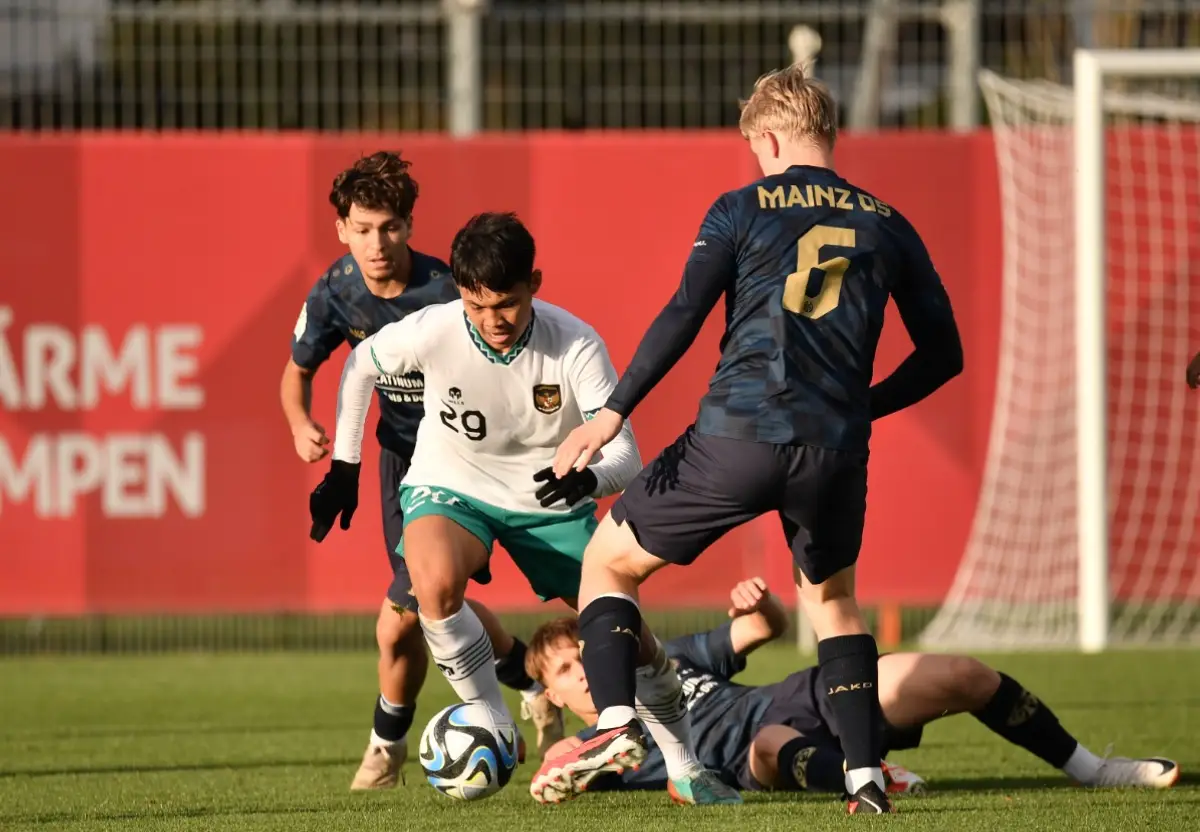 Timnas Indonesia U-17 dibantai oleh Mainz U-19 di laga uji coba kelima di Jerman. (Sumber : PSSI)
