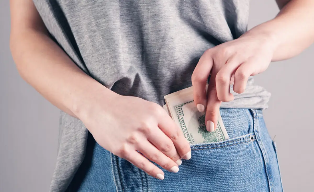 Ilustrasi kleptomania (Sumber : Unsplash/ Sasun Bughdaryan)