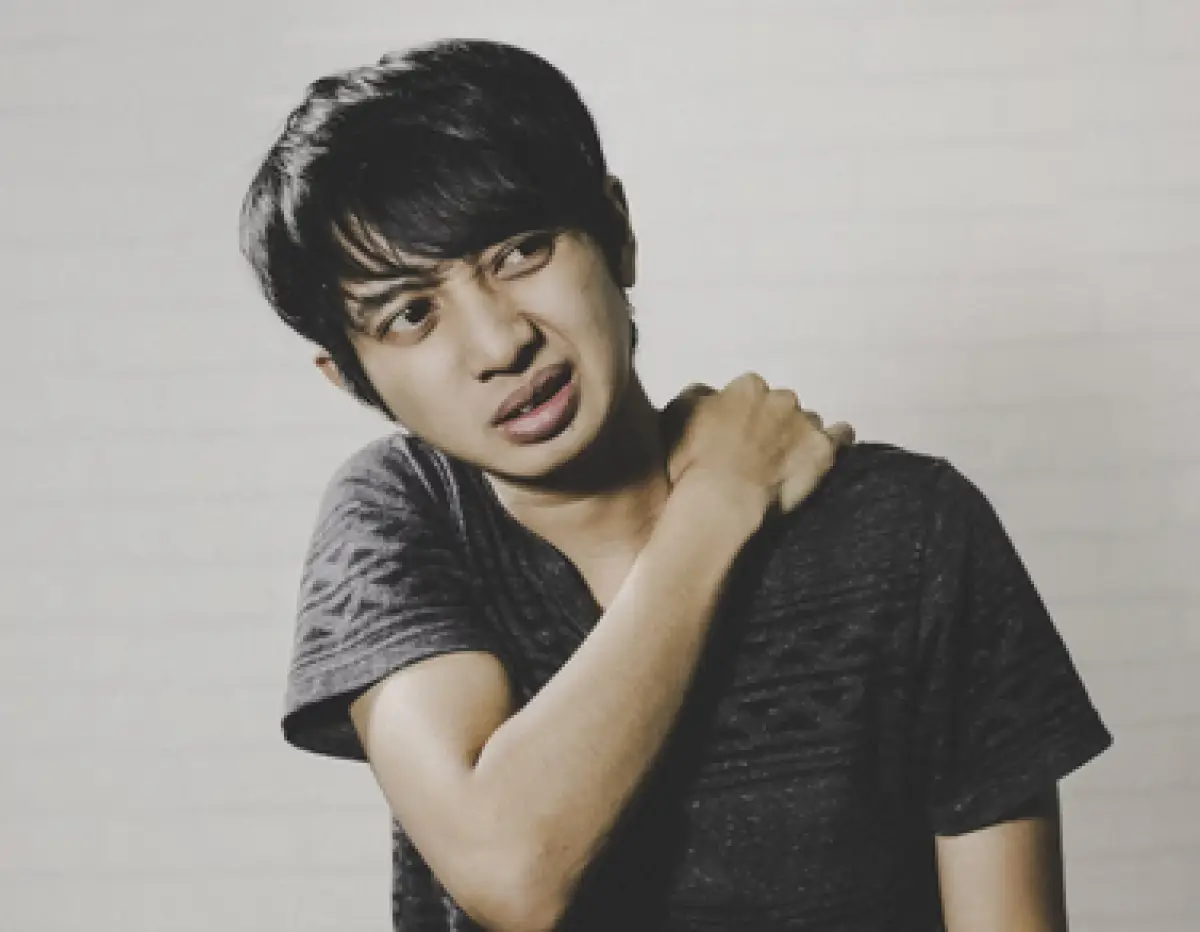 Ilustrasi pegal (Sumber : Unsplash/@Afif Ramdhasuma)