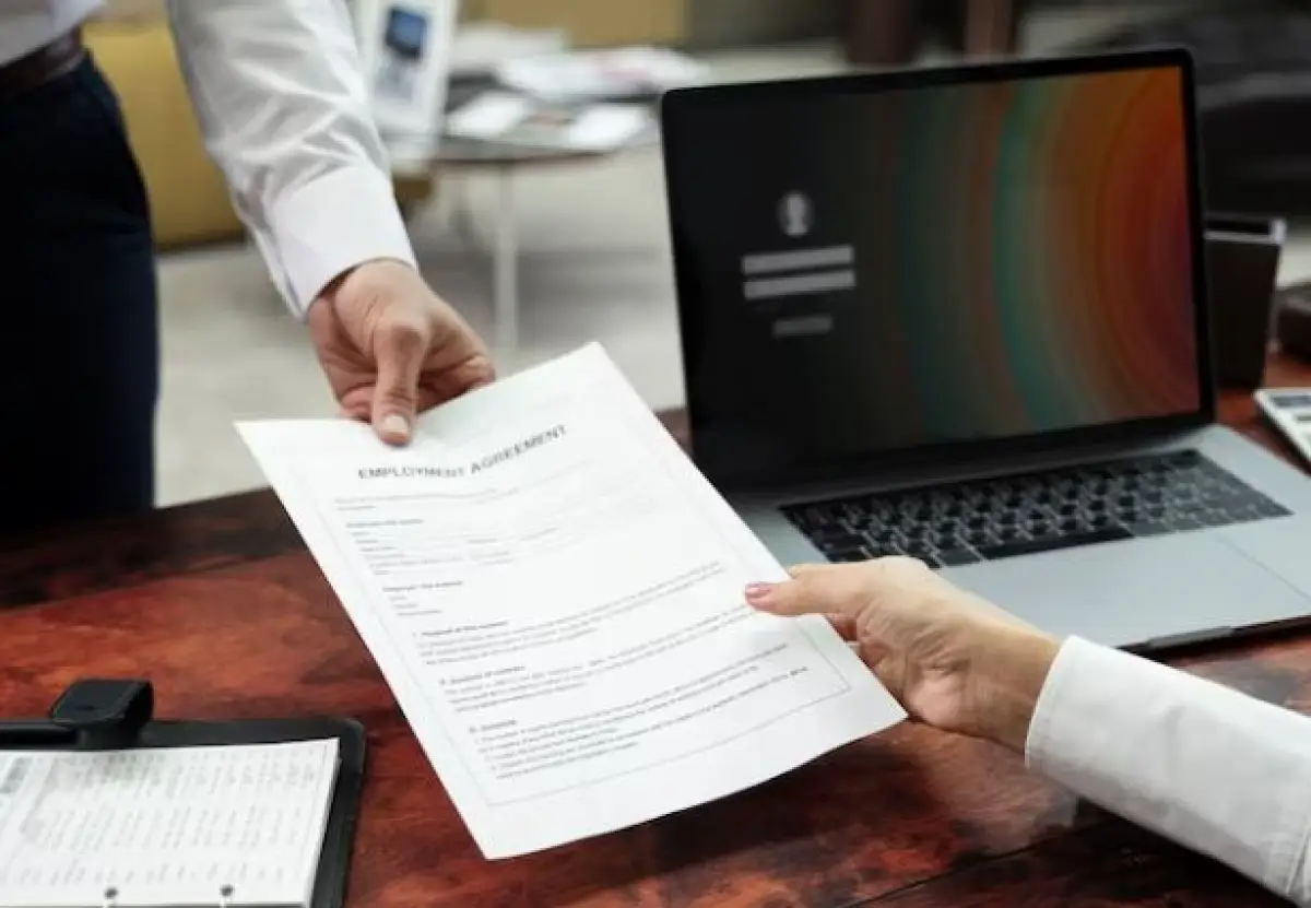 Ilustrasi | Jenis kontrak kerja (Sumber : Freepik)