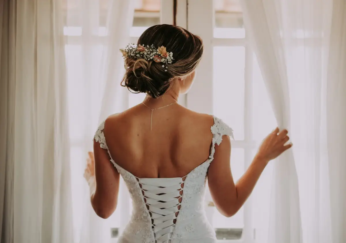 Ilustrasi pengantin wanita (Sumber : Unsplash/Cassio Jardim)