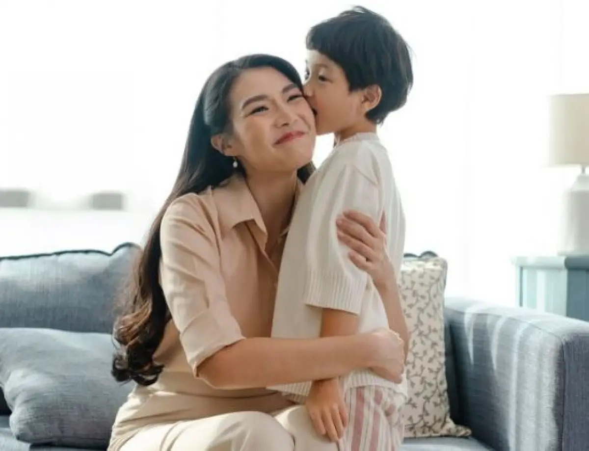 ilustrasi : cara mengajarkan anak mencintai diri sendiri (Sumber : freepik)