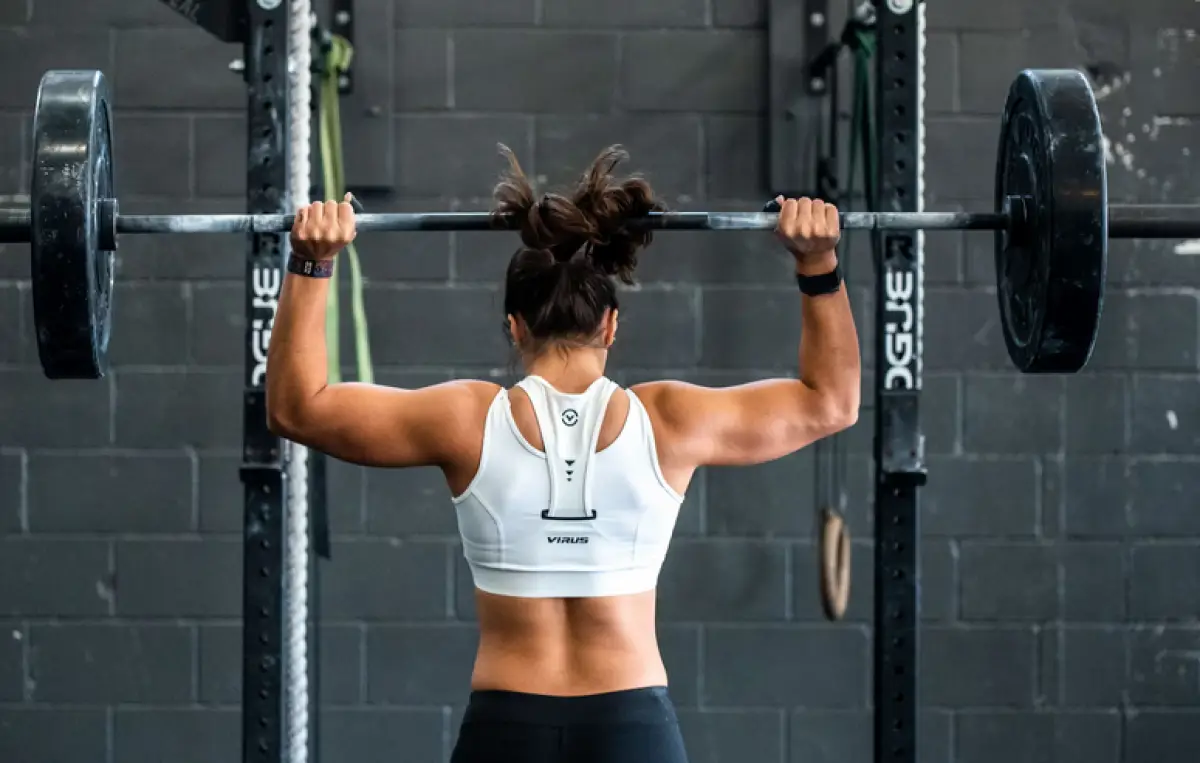 Ilustrasi angkat beban (Sumber : Unsplash/John Arano)