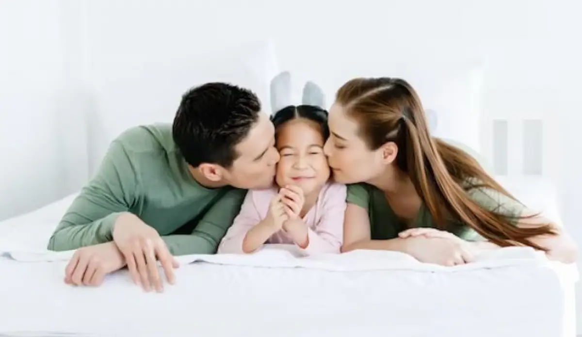 Ilustrasi | 10 Kalimat Dari Orangtua yang Perlu Didengar Anak, bisa bantu perkuat bonding (Sumber : Freepik/namii9)