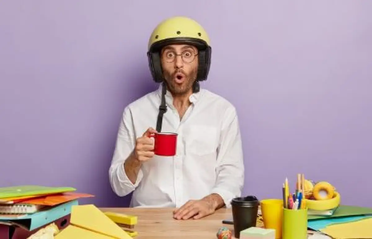 Ilustrasi | Tipe Orang yang Suka Menunda (Sumber : Freepik/wayhomestudio)