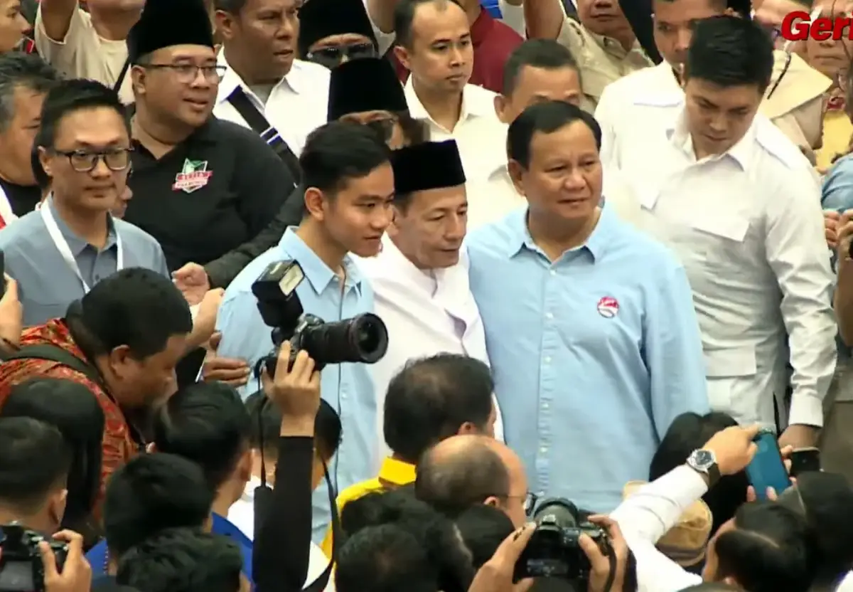 Pendapat Habib Luthfi tentang keputusan Prabowo memilih Gibran sebagai calon wakil presiden. (Sumber : YouTube/Gerindra TV)