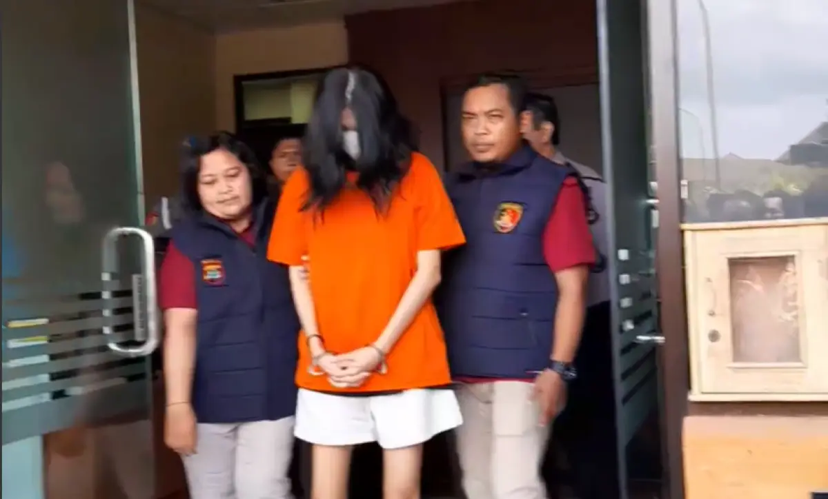 Zhafira Devi Liestiatmaja, selebgram asal Semarang ini terbukti membunuh bayi yang ia lahirkan sendiri lalu membuang jasadnya di Bandara Ngurah Rai, Bali. (Sumber : Instagram @journalist_bali)