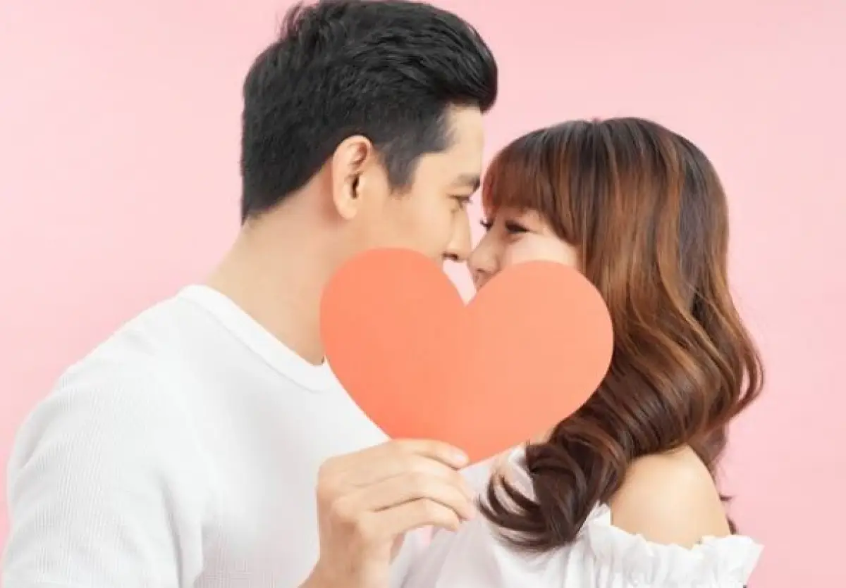 Ilustrasi | Cara Menjaga Percikan Cinta Tetap Hidup dengan Pasangan Berdasarkan Zodiak (Sumber : Freepik/makistock)