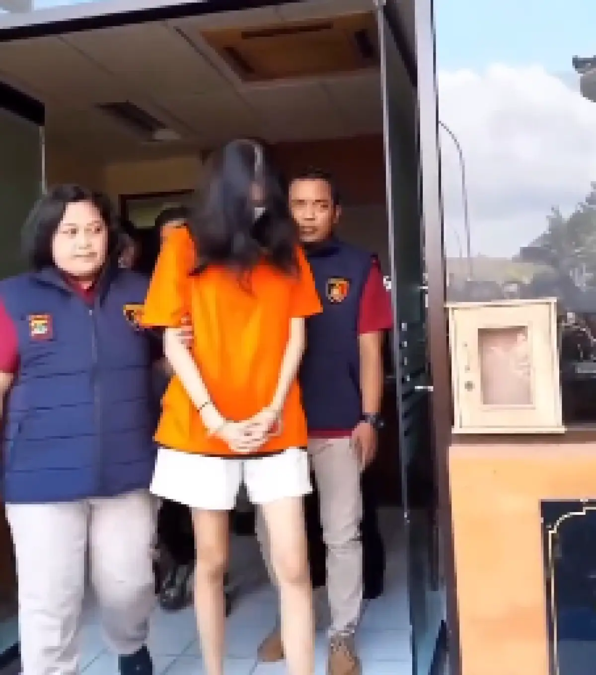 Sosok selebgram Semarang yang buang bayi di Bandara Ngurah Rai, Bali (Sumber : Twitter/@pai_c1)