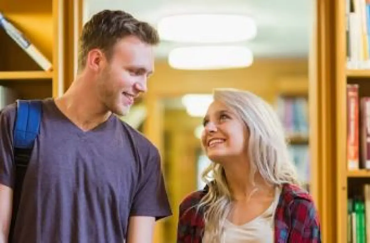 Ilustrasi | Cara Tersembunyi Untuk Tahu Dia Suka Kamu Atau Tidak (Sumber : Freepik/wavebreakmedia)