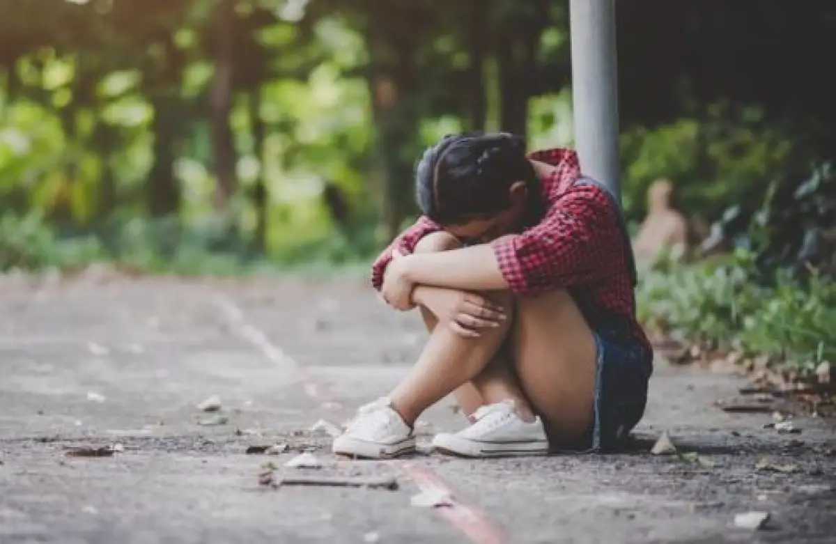 Ilustrasi | Tanda dan cara mengatasi tangki cinta anak yang sudah habis (Sumber : Freepik/jcomp)