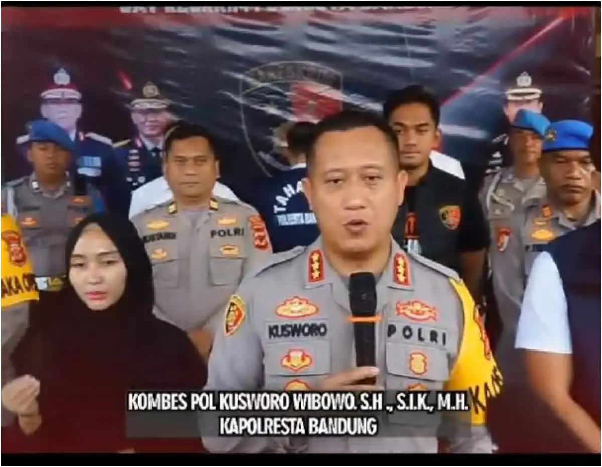 konferensi pers kasus pembunuhan imbas sakit hati dikeluarkan dari grup WhatsApp (Sumber : instagram @polrestabandung)