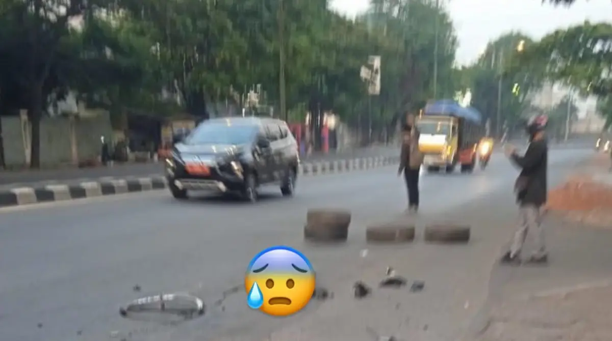 Kecelakaan di Jalan Walisongo Jerakah, Selasa 31 Oktober 2023, pesepeda tertabrak mobil Elf hingga sepeda hancur, sopir mobil sempat berusaha melarikan diri dari lokasi. (Sumber : Instagram @kejadiansmg)