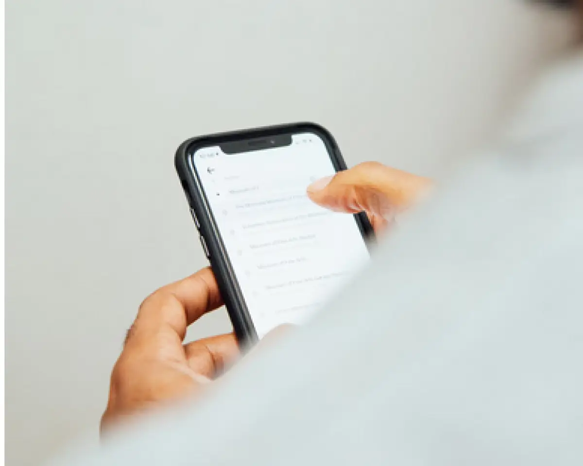 Ilustrasi arisan online (Sumber : Unsplash/@charlesdeluvio)